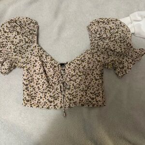 Floral Puff Sleeve Crop Top